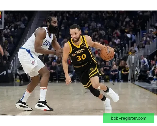 詹姆斯五项数据创历史纪录小个后卫复制哈登精彩表现