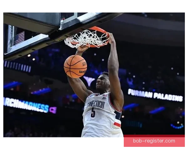 康涅狄格力克伊利诺伊晋级NCAA决赛里德双双马林斯十五分续写王朝辉煌